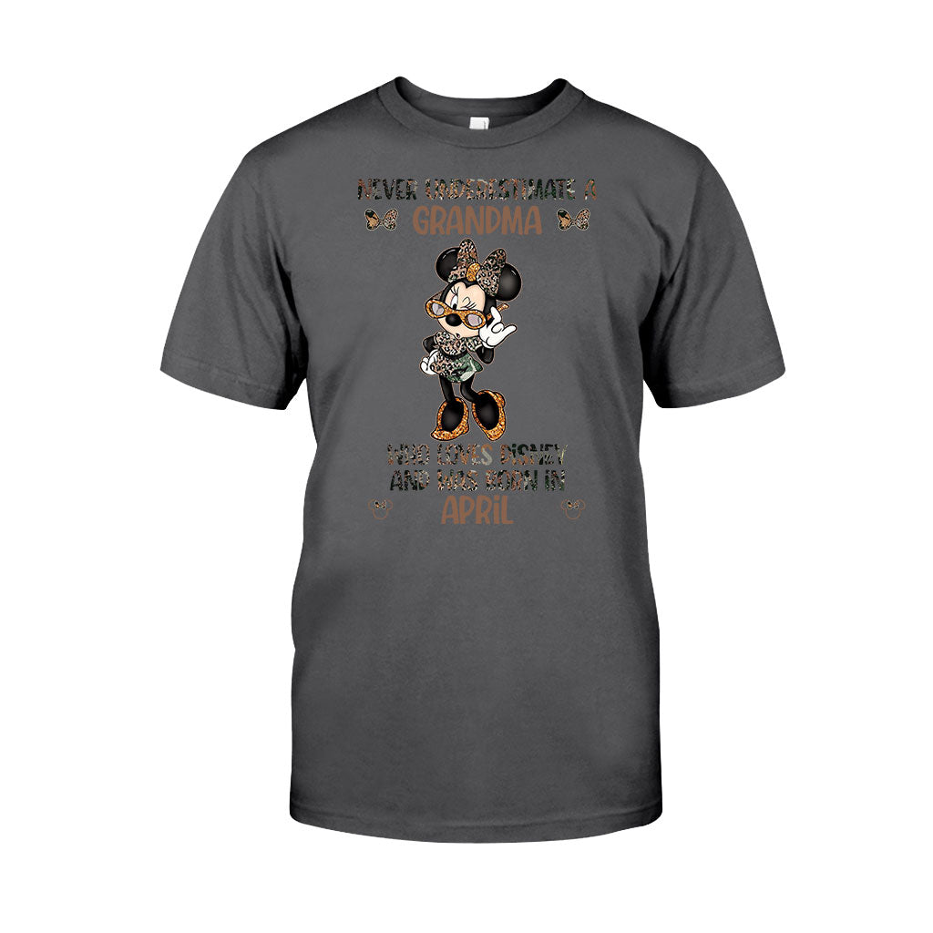 Never Underestimate A Grandma - Personalized Mother's Day Mouse T-shirt and Hoodie