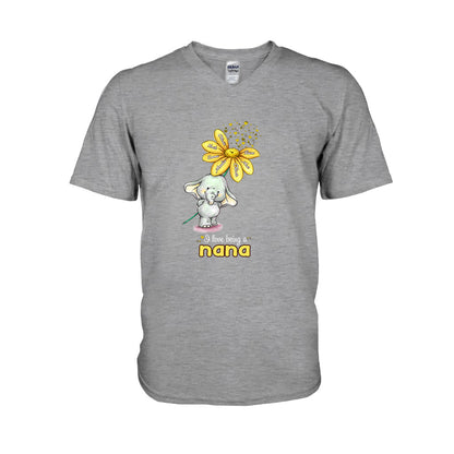 I Love Being A Nana - Personalized Mother's Day Grandma T-shirt and Hoodie