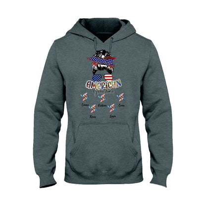 Love Being A Grandma - Personalized Independence Day Grandma T-shirt and Hoodie