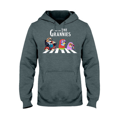 Here Come The Grannies - Grandma T-shirt And Hoodie