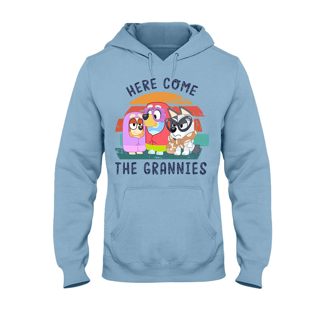 Here Come The Grannies - Grandma T-shirt And Hoodie