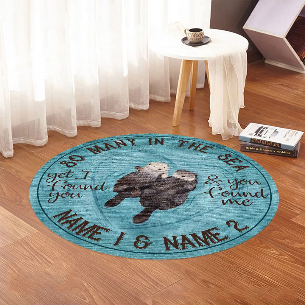 So Many In The Sea - Personalized Otter Round Rug