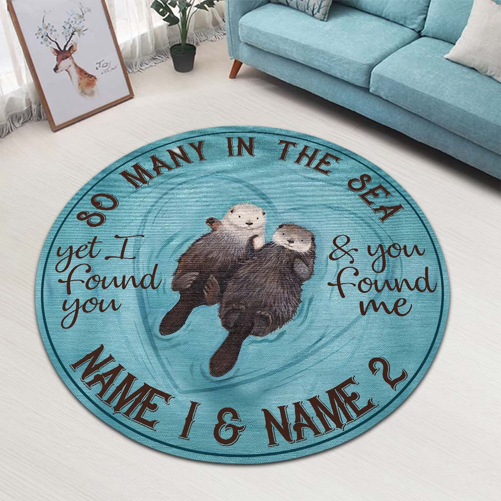 So Many In The Sea - Personalized Otter Round Rug