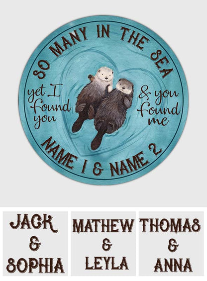So Many In The Sea - Personalized Otter Round Rug